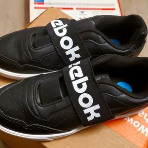 Reebok Sneakers
